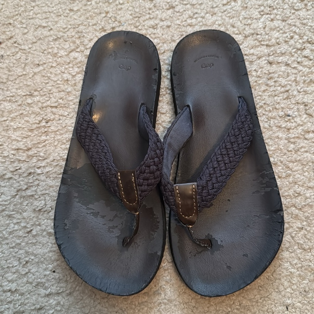 Gap Flip Flops Size 9 Color Navy Blue Brown